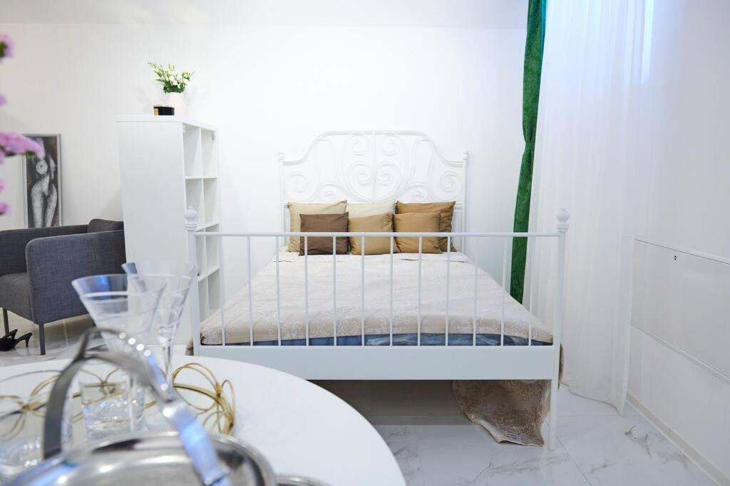 White Bliss Hideaway Apartment Ljubljana Exterior photo